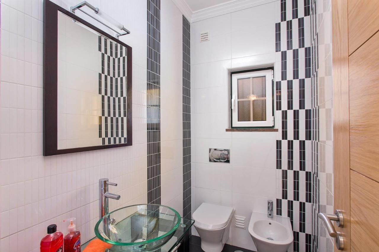 Nincha - Heated Pool - Free Wi-fi - Air Con * Albufeira