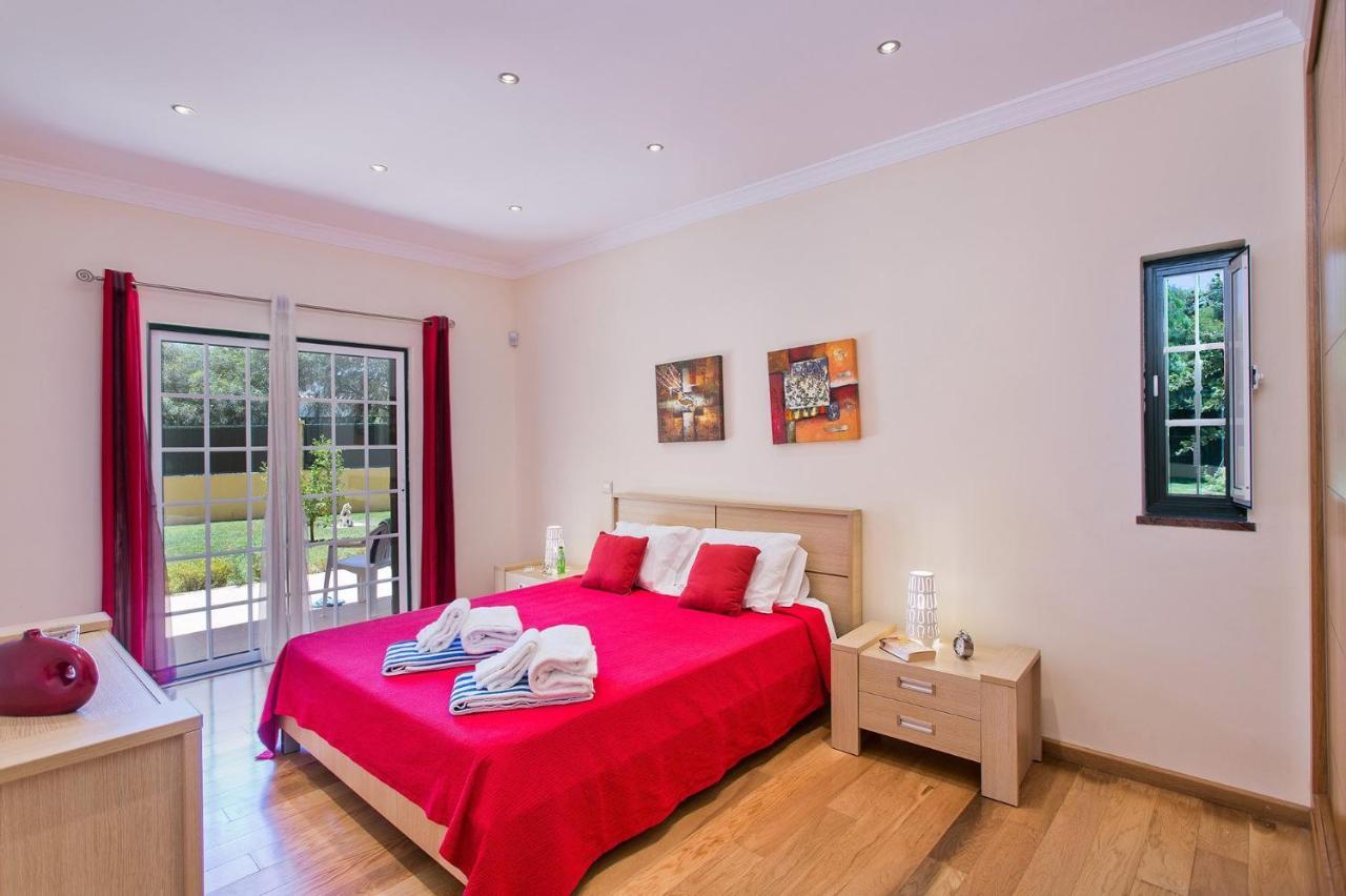 Villa Nincha - Heated Pool - Free Wi-fi - Air Con