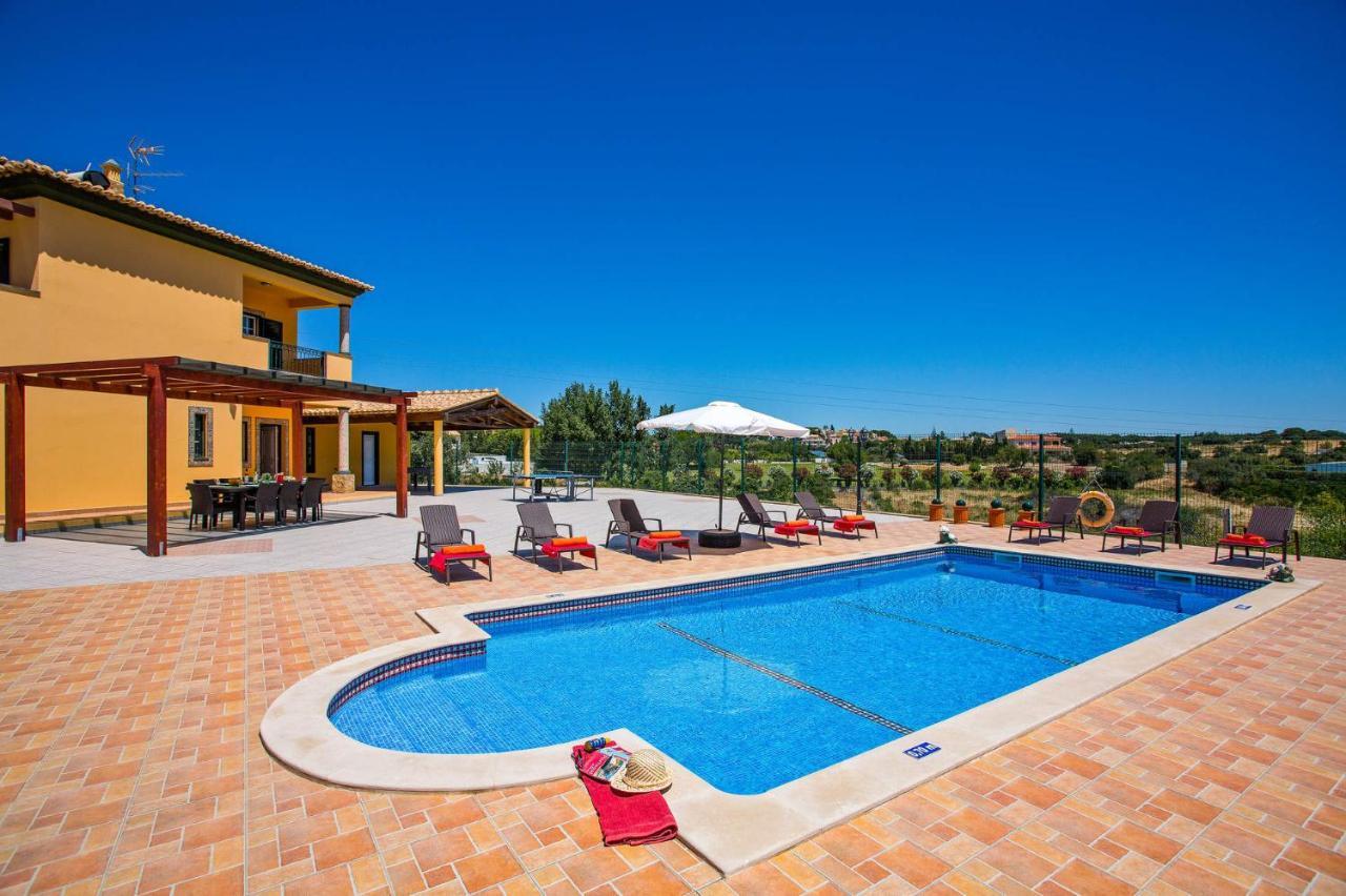 Nincha - Heated Pool - Free Wi-fi - Air Con Villa