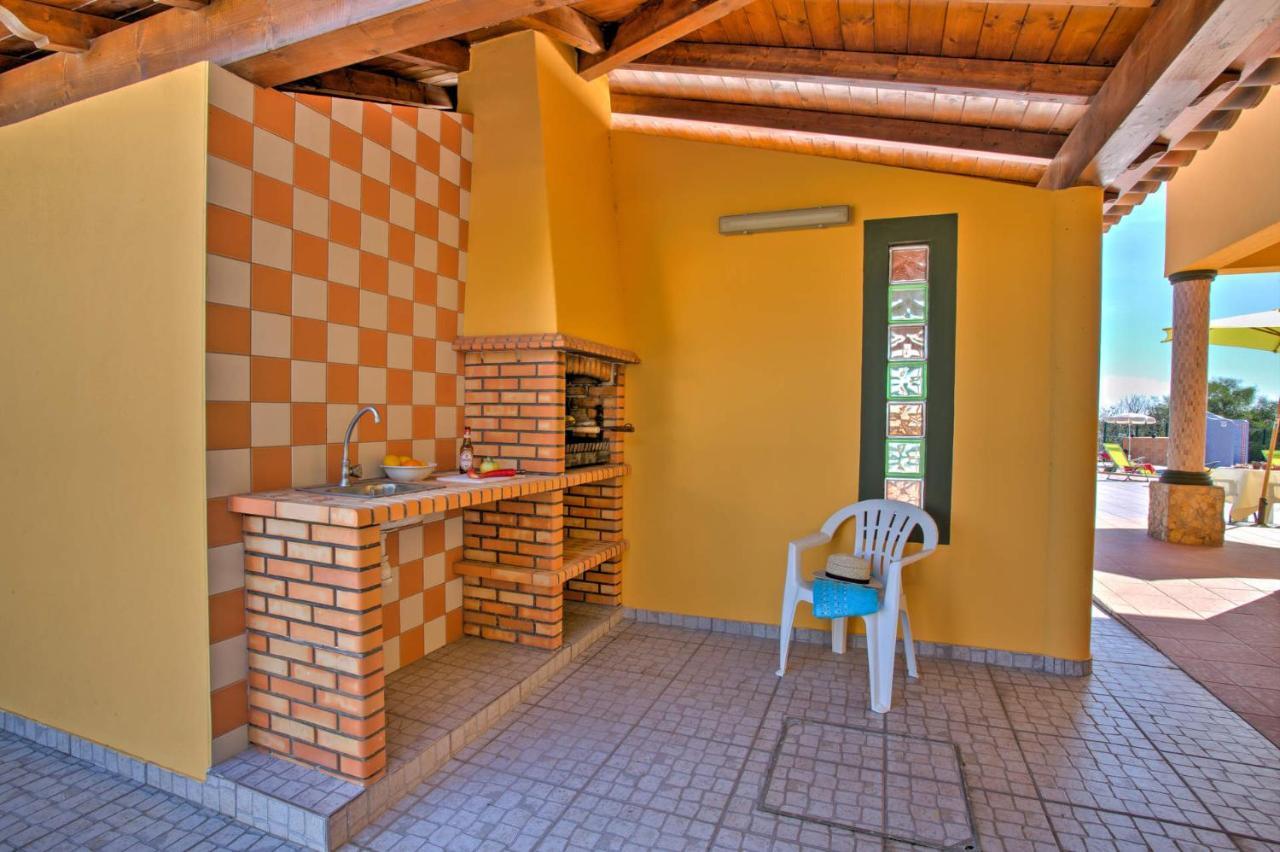 Villa Nincha - Heated Pool - Free Wi-fi - Air Con
