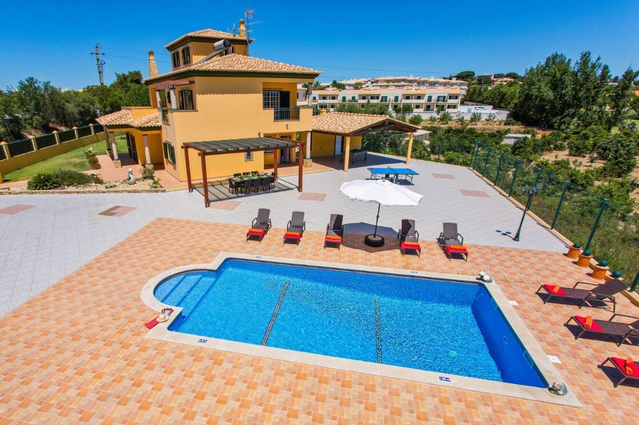 Villa Nincha - Heated Pool - Free Wi-fi - Air Con *